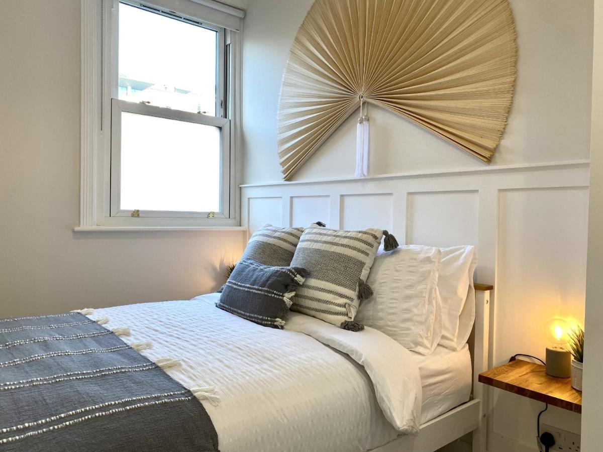 Stunning Beach Themed 2 Bed Apartment Bournemouth Kültér fotó